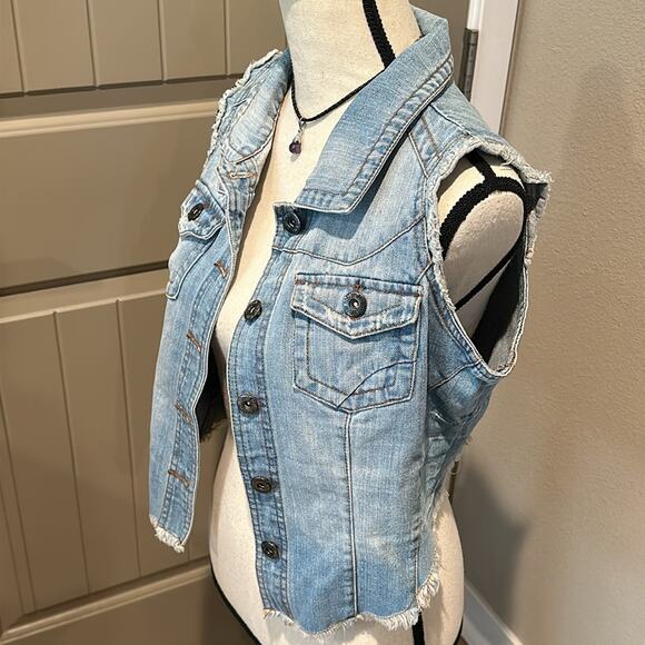 LOVE CULTURE Denim Vest Sz M - Picture 5 of 10